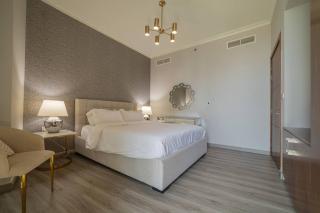 Spacious 3BR in Downtown, Direct Access to Dubai Mall & Metro, Burj Khalifa Views - 3