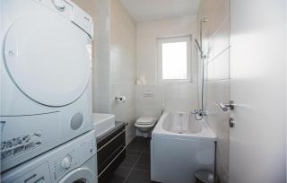 3 Bedroom Pet Friendly Apartment In Rab - 1