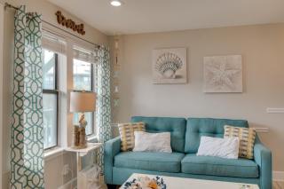 Vibrant Gulf Shores Getaway with Pool and Beach Access - 3