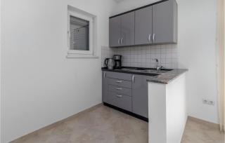Lovely Apartment In Ribarica - Karlobag - - 6