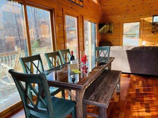 Spectacular Log Cabin Home 45 minutes to Asheville - Marion - 3