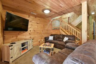 Spectacular Log Cabin Home 45 minutes to Asheville - Marion - 2