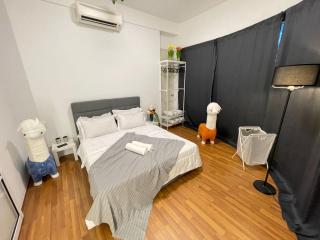 Central of Sunway Town; 8 PAX - 9