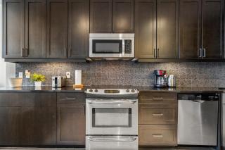 City View 1BR Downtown Calgary - 1