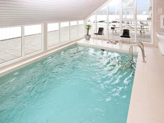 Five-Bedroom Holiday home in Jelsa 1 - 2