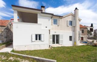 1 Bedroom Amazing Apartment In Podgrade - 9