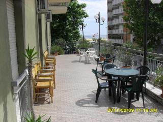 Consul Hotel - 6