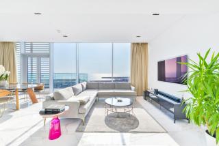 Luxe 3 BR Oceanfront Apartment in the heart of Bluewaters Island - Dubai - 3