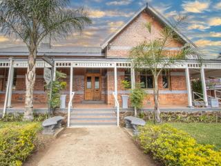 The Cannon Lodge - Newcastle - 8