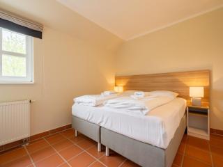 Feriendorf Rugana - Komfortplus Appartement mit 2 Schlafzimmern und Terrasse D51 - Dranske - 7