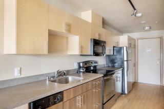 Queen Anne 1br w gym wd lounge roof deck SEA-568 - 3