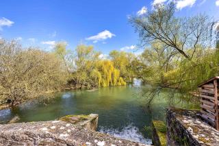 Finest Retreats - The Den - Stamford - 6