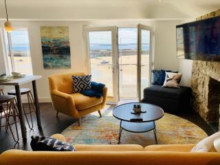 Beach House Apartment 1 - St. Ives harbour front apartment with stunning views - 2