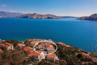 Apartments Kricin 14 Laura - Baška - 1