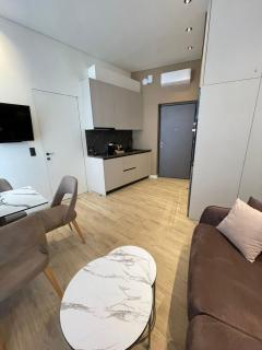 Paleo Suites - 6