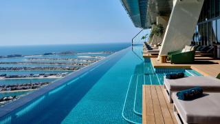 LHG PALM JUMEIRAH Tallest RoofTop Pool - Dubai - 1