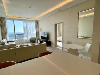 LHG PALM JUMEIRAH Tallest RoofTop Pool - Dubai - 5