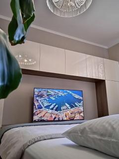 VIP Квартира Подобово Центр, 2 кімнати, Смарт ТВ, Документи - Riwne - 9