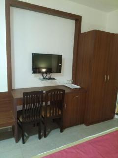 The Royal Castle Resort & Convention Center - Khirasra - 4
