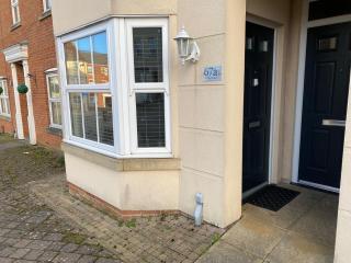 Modern 1 bedroom flat with patio garden & parking - Ashford - 9
