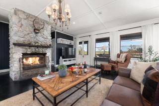 Amberlea Homestead & Cottage - - 0