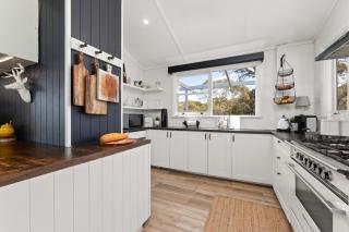 Amberlea Homestead & Cottage - - 1