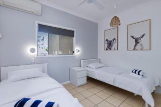 Zion Escapes Cairns City Waters Edge Family Apartment - Cairns - 2