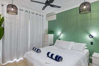 Zion Escapes Cairns City Waters Edge Family Apartment - Cairns - 6