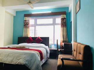 Hotel Discovery Inn - Kathmandu - 1