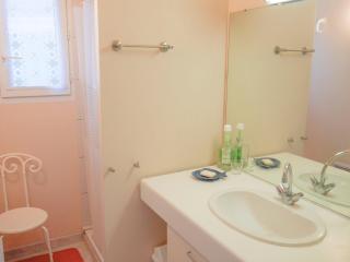 Maison spacieuse avec jardin, à 700m plage et commerces, quartier calme - FR-1-418-224 - 3