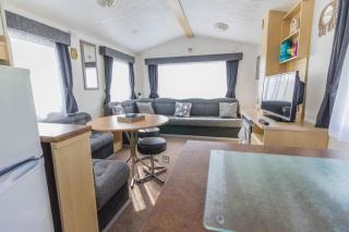 Great 8 Berth Caravan For Hire In Skegness Ref 33069F - 9