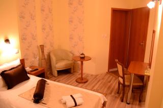 Hotel Pine - Skopje - 9