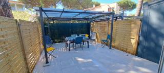 Le Cap d'Agde, Beija Flor, très proche village naturiste, 2 mn à pied, un coin de détente dans la pinède, WIFI GRATUIT - 1