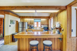 Hungry Horse Cabin with Gas Grill, Near Glacier! - Hungry Horse - 2