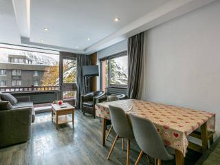 Appartement élégant et rénové, idéalement situé sur le front de neige à Val d'Isère, proche du village - FR-1-694-262 - 0