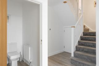 Large Modern Scenic 4 Bedroom Townhouse - 1