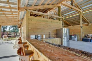 Farm Stay Modern Barndominium in Lakeland! - 7
