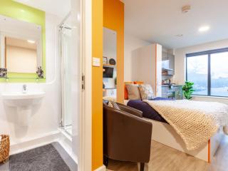 For Students Only City Living Modern Studios at Hannah Court in Sheffield - 4