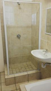 Uitenhage Apartments - Uitenhage - 9