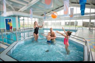 Coopers Beach 3-Bed Caravan Sleeps 8 & Pets Ok - 1