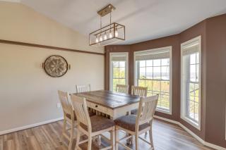 Charming Edgemont Home with Deck and Lake Views! - Fairfield Bay - 4
