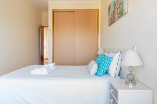 1 Bedroom Large Balcony OceanView & BBQ in Meia Praia Lagos - Lagos - 3