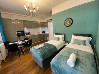 Kings Cross Apartment - London - 8