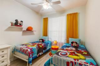 GROUND FLOOR OVERSIZED CONDO - NEXT TO DISNEY! #104 - Orlando - 6