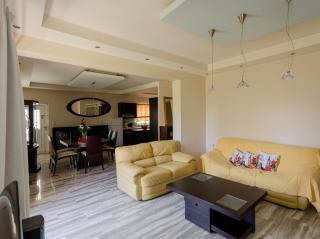 Arias'-Welcoming Guest House - 1