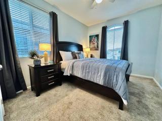 Close to SMF-Comfortable King Mattress-Garage Park - Sacramento - 0