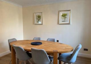 Ashford Holiday Home Sleeps 5 WIFI Parking - Kent - 7