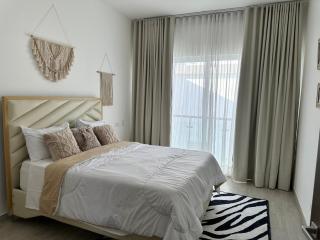 LUXURY CONDO coral bay - 4