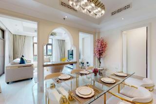 Vacationer Holiday Homes I Charming 2 Bedroom I Pool Boasting Burj Khalifa Views l Souk Al Bahar - 2
