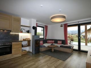 Chalet Alpenzauber mit beheiztem Pool, Inzell - 2